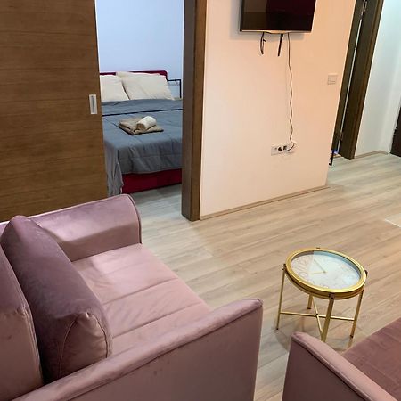 De Lux Nedeljkovic Aparthotel Jagodina Eksteriør bilde