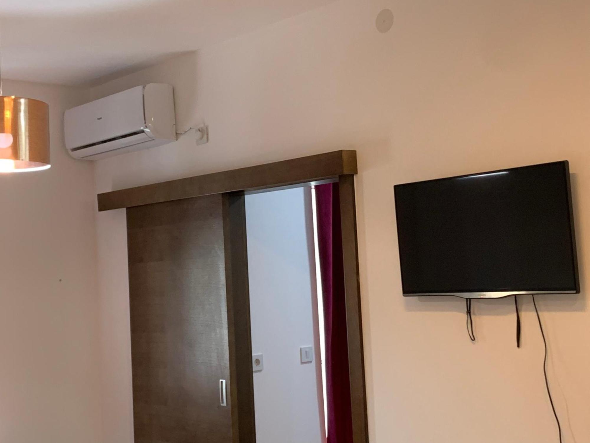 De Lux Nedeljkovic Aparthotel Jagodina Eksteriør bilde